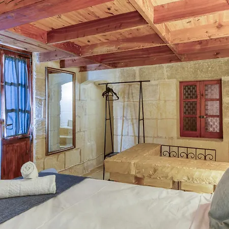 Villa Authentic 4 Bedroom Gozitan With Private Pool By 360 Estates *