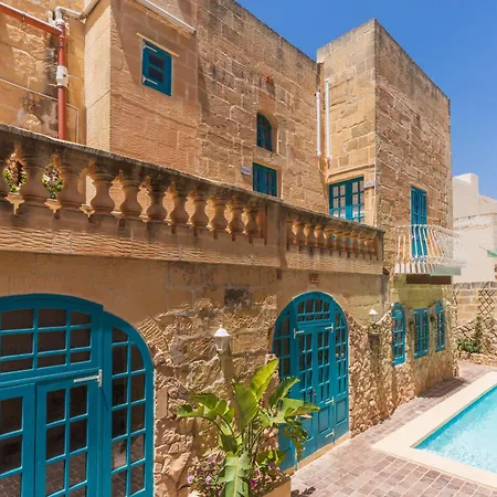 Authentic 4 Bedroom Gozitan With Private Pool By 360 Estates Għarb
