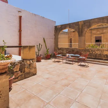 Authentic 4 Bedroom Gozitan With Private Pool By 360 Estates *