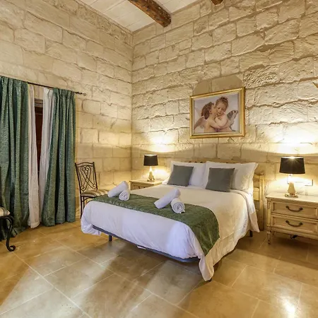 Authentic 4 Bedroom Gozitan With Private Pool By 360 Estates Gharb (Gozo)