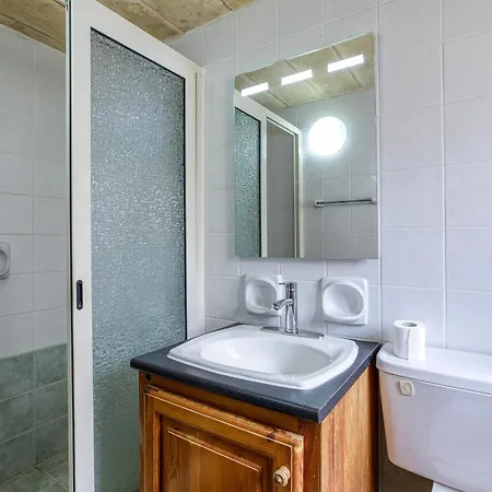 Authentic 4 Bedroom Gozitan With Private Pool By 360 Estates Gharb (Gozo)