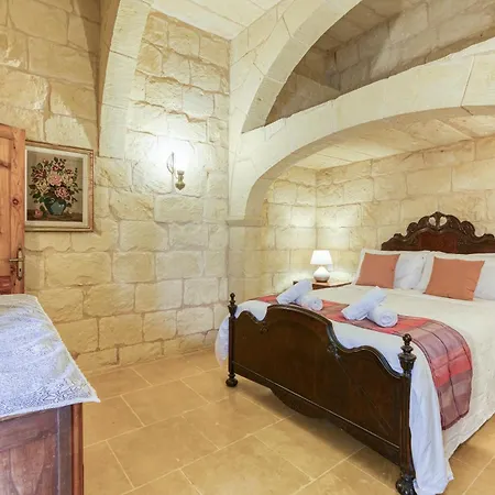 Villa Authentic 4 Bedroom Gozitan With Private Pool By 360 Estates Gharb (Gozo)