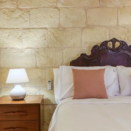 Authentic 4 Bedroom Gozitan With Private Pool By 360 Estates Gharb (Gozo)
