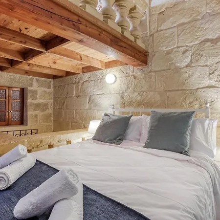 Authentic 4 Bedroom Gozitan With Private Pool By 360 Estates *