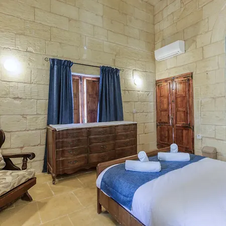 Authentic 4 Bedroom Gozitan With Private Pool By 360 Estates *