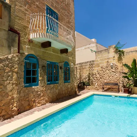 Vila Authentic 4 Bedroom Gozitan With Private Pool By 360 Estates