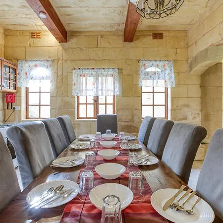 Authentic 4 Bedroom Gozitan With Private Pool By 360 Estates *