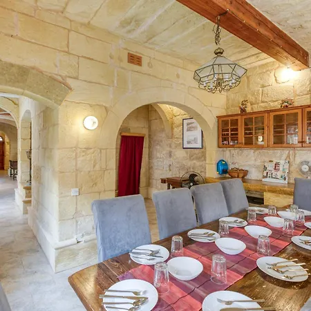 Authentic 4 Bedroom Gozitan With Private Pool By 360 Estates Villa *