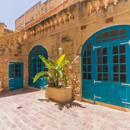 Authentic 4 Bedroom Gozitan With Private Pool By 360 Estates Vila
