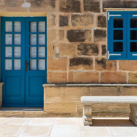 Authentic 4 Bedroom Gozitan With Private Pool By 360 Estates Għarb