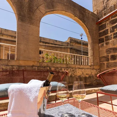 Authentic 4 Bedroom Gozitan With Private Pool By 360 Estates Villa *