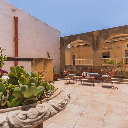 Authentic 4 Bedroom Gozitan With Private Pool By 360 Estates
